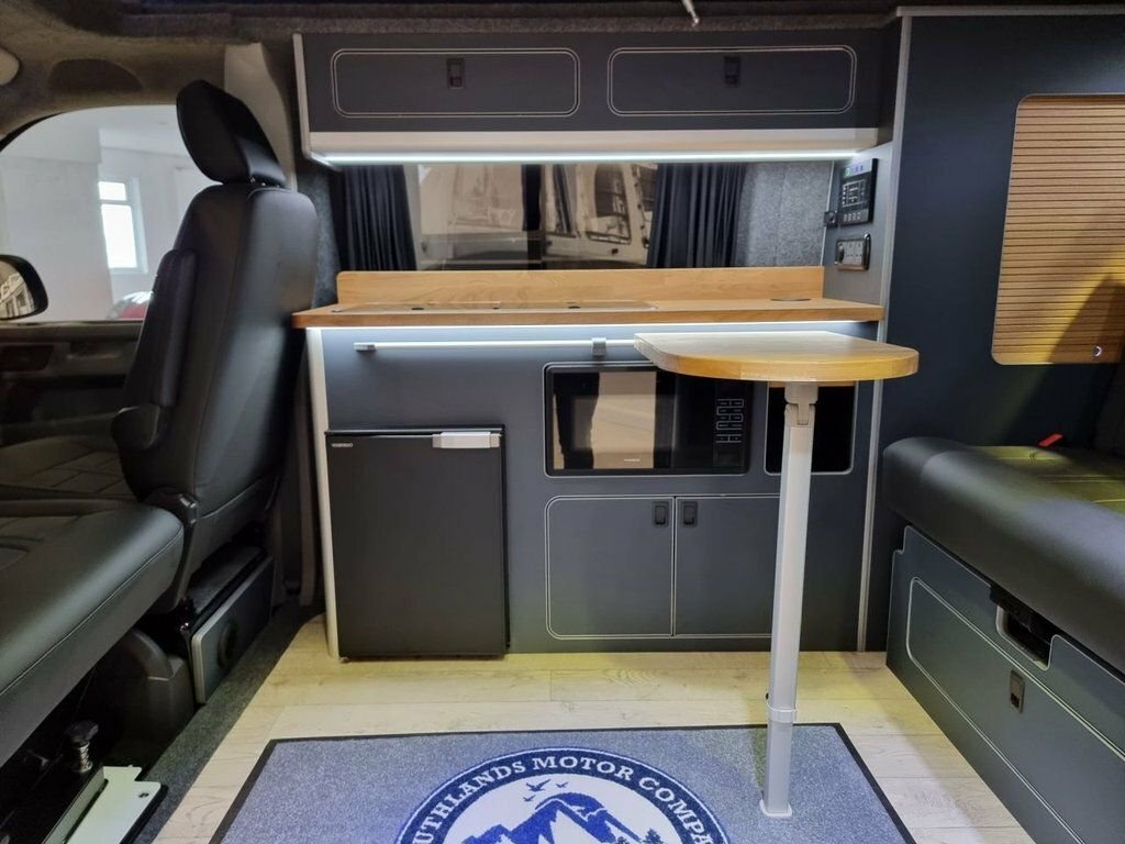 Volkswagen Campervan 2L Highline Blue #3