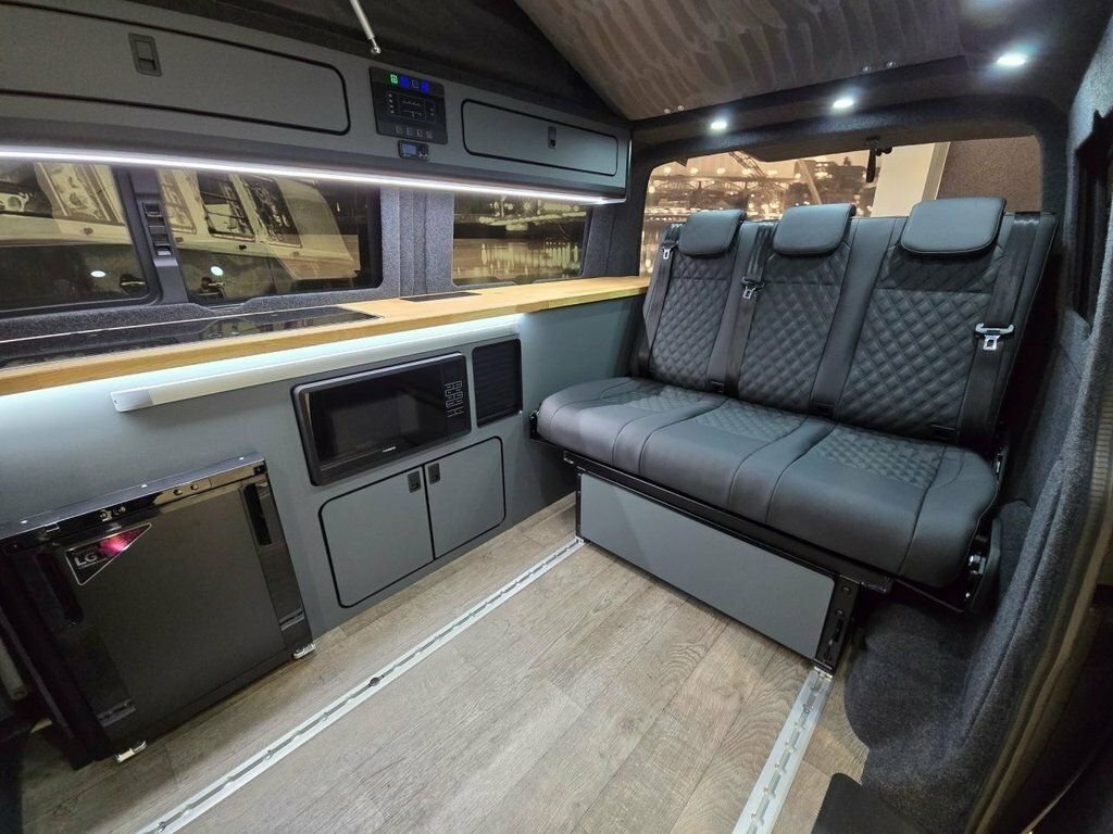Volkswagen Transporter 2L Commerce Pro Grey #2