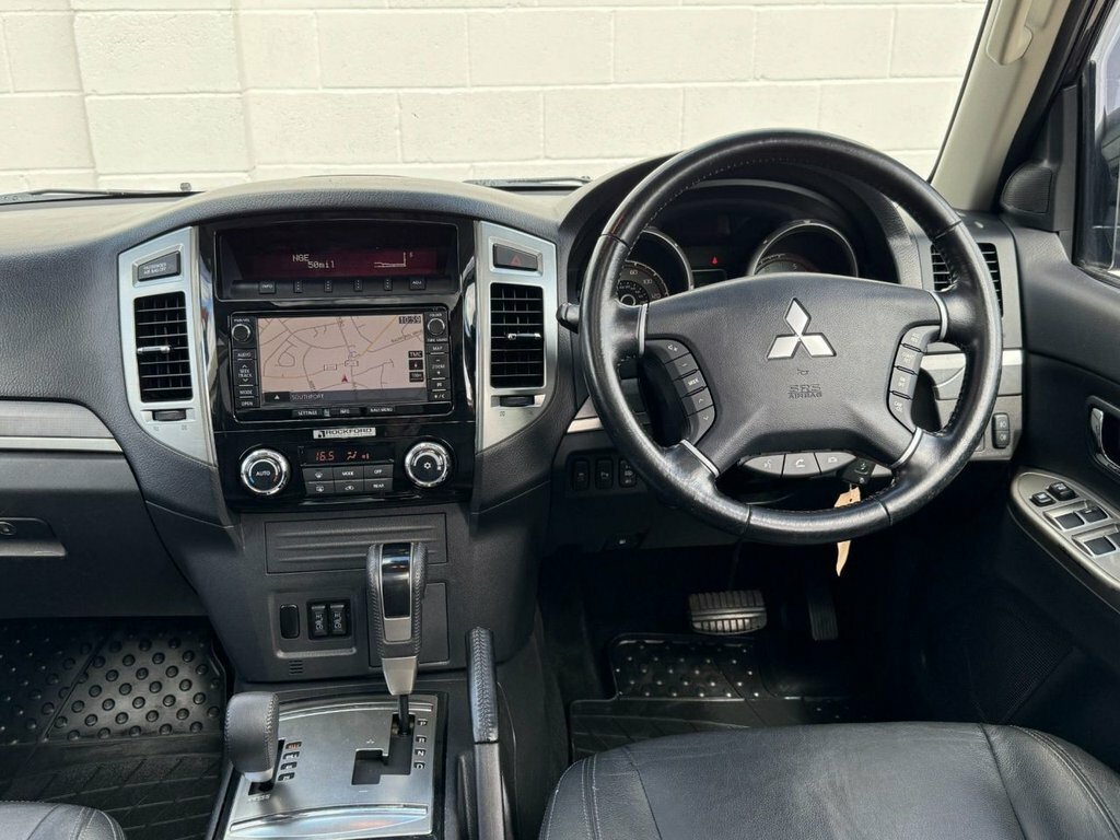 Mitsubishi Shogun Estate Green #39