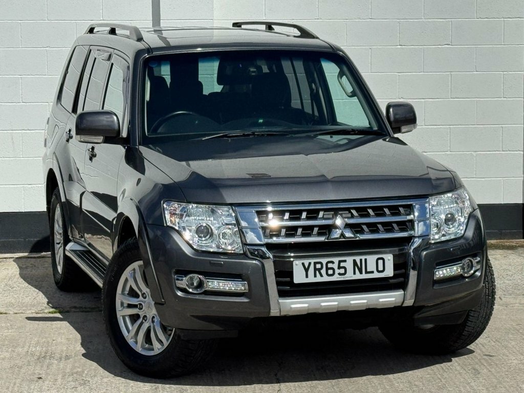 Mitsubishi Shogun Estate Green #18