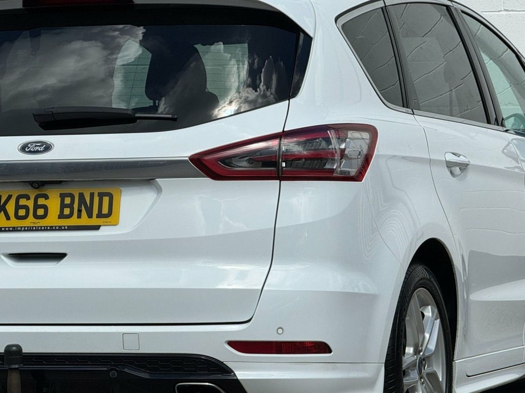 Ford S-Max 2.0 Tdci 210 Titanium Sport Powershift White #31