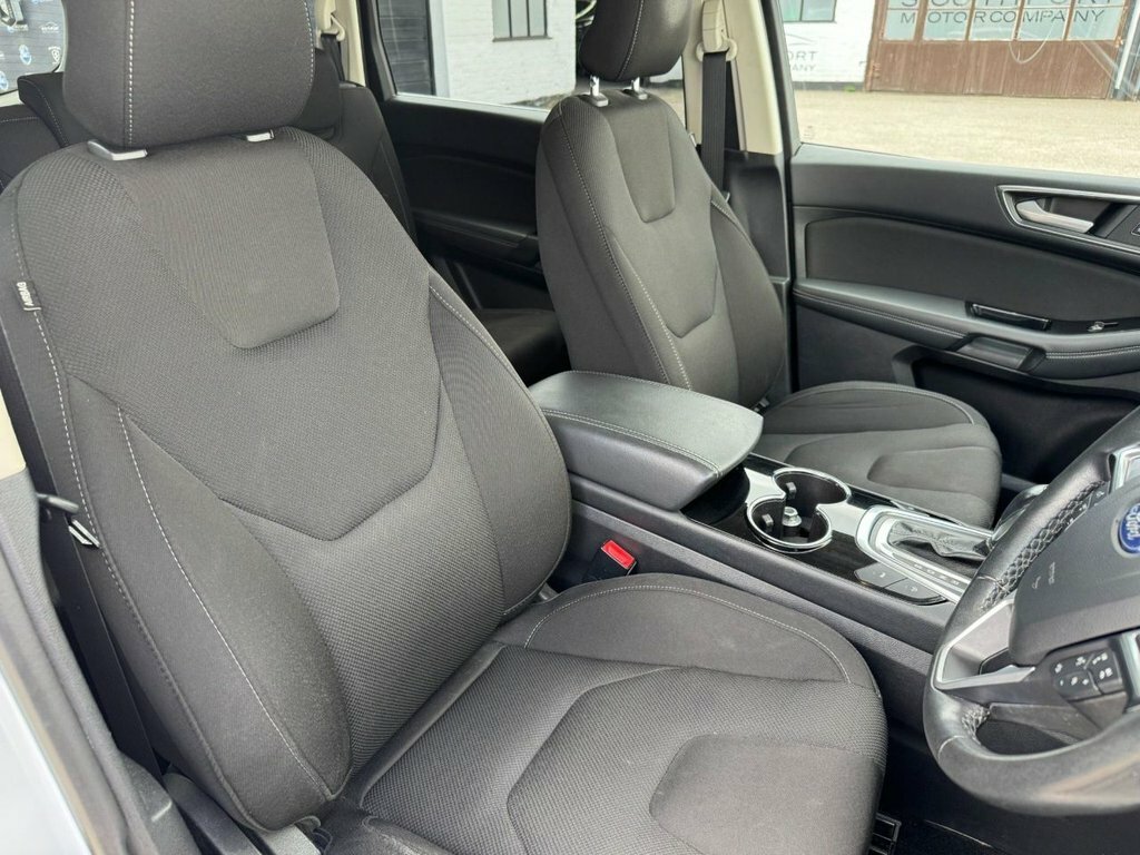 Ford S-Max 2.0 Tdci 210 Titanium Sport Powershift White #39
