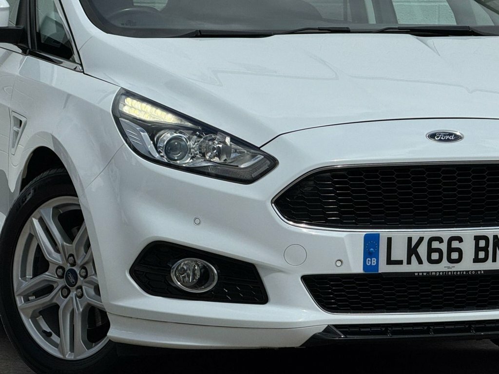 Ford S-Max 2.0 Tdci 210 Titanium Sport Powershift White #16