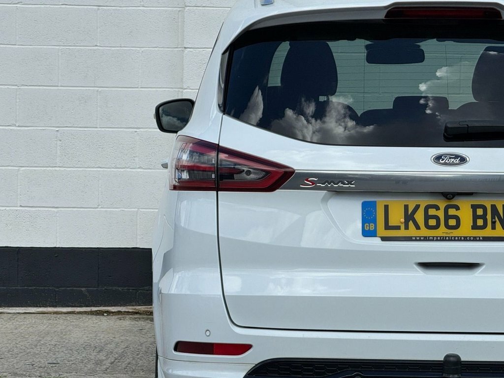 Ford S-Max 2.0 Tdci 210 Titanium Sport Powershift White #26