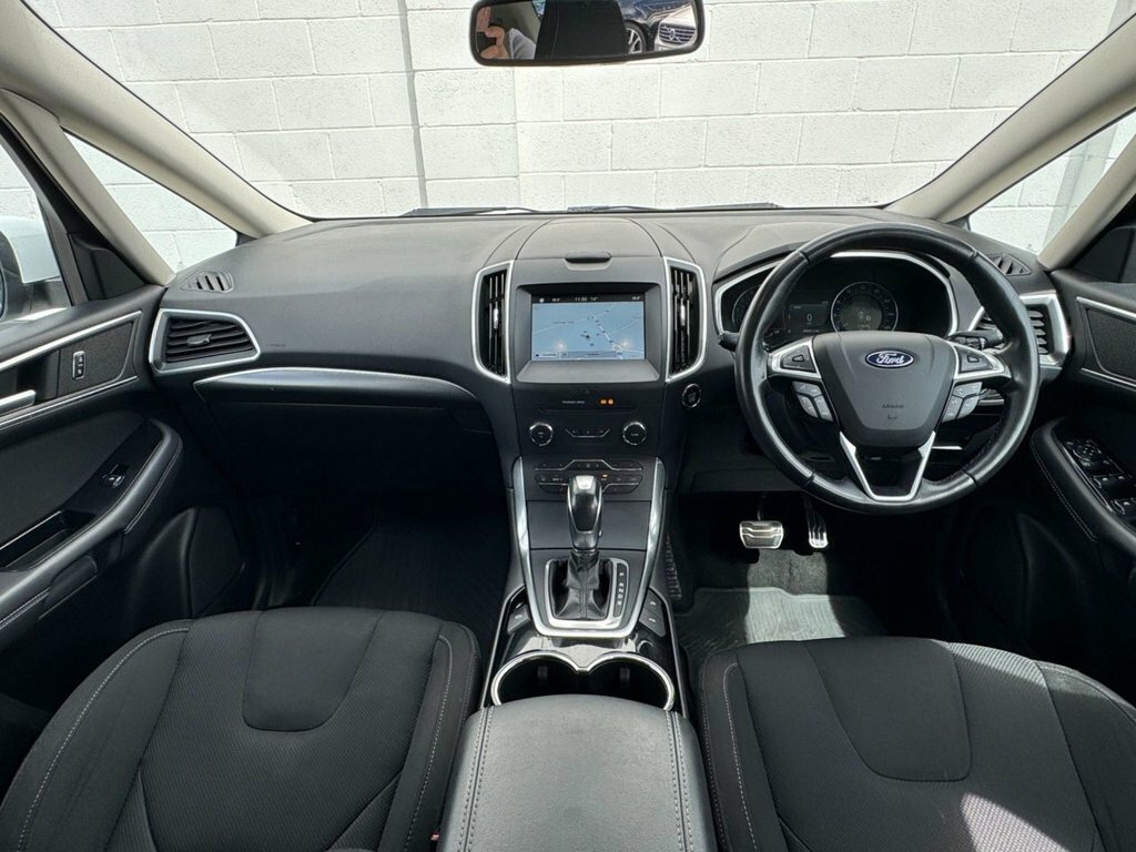Ford S-Max 2L Titanium Sport White #2