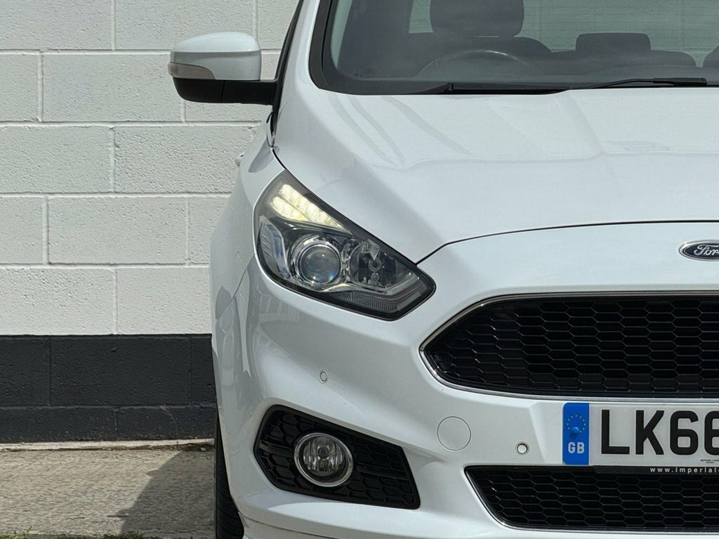 Ford S-Max 2.0 Tdci 210 Titanium Sport Powershift White #9