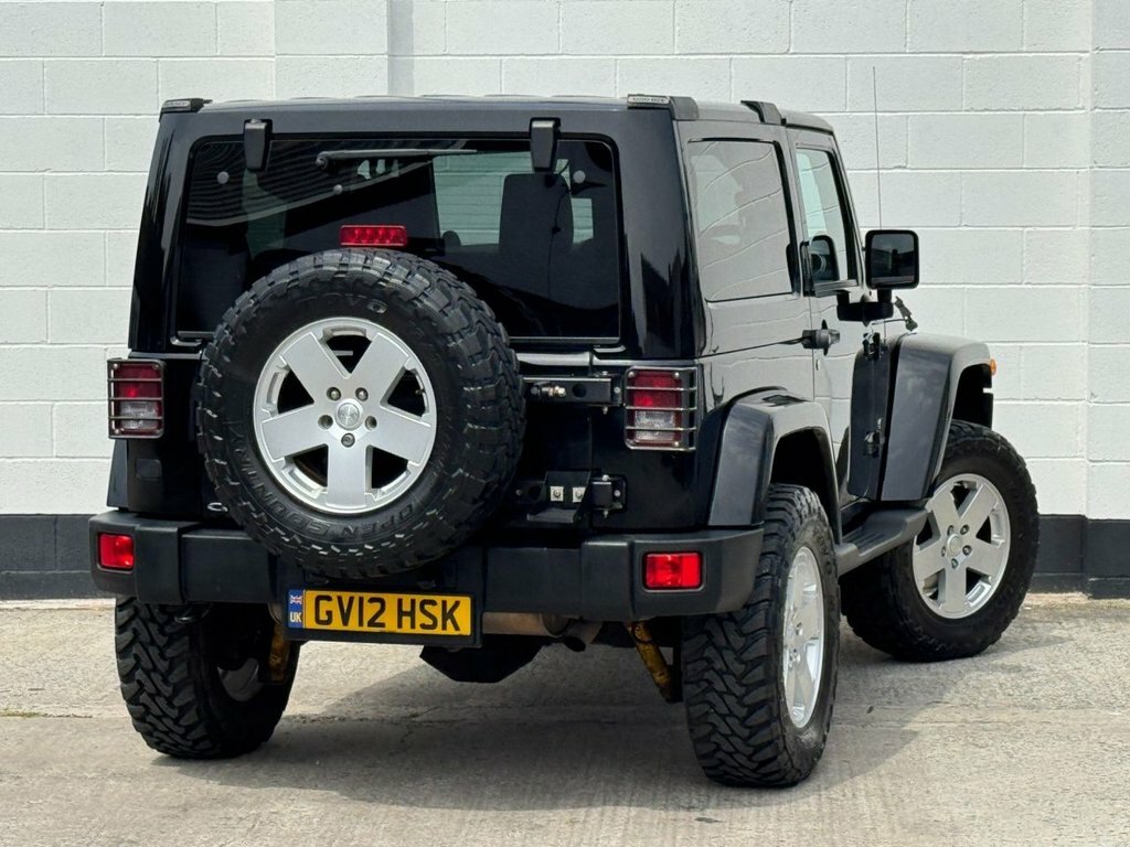 Jeep Wrangler Convertible Crd Sahara Unlimited 2012 Orange #21