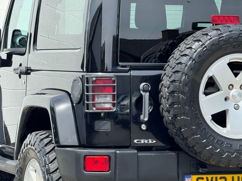 Jeep Wrangler Convertible Crd Sahara Unlimited 2012 Orange #24