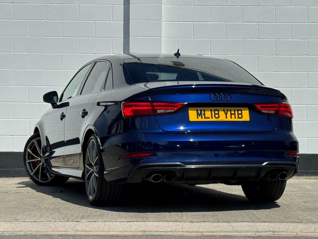 Audi S3 2L Black Edition Blue #4