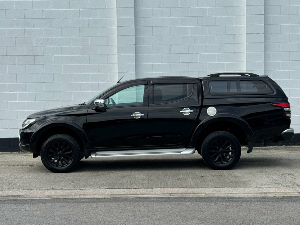 Mitsubishi L200 2.4L Dc Barbarian Black #3
