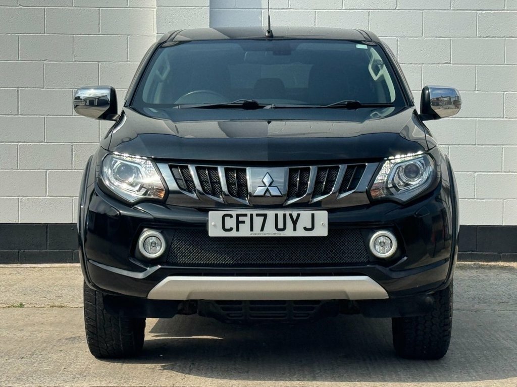 Mitsubishi L200 2.4L Dc Barbarian Black #6