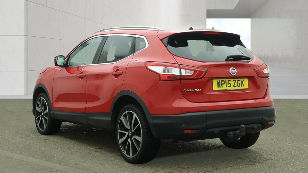 Nissan Qashqai 1.6 Dig-t Tekna Red #3