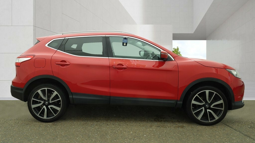 Nissan Qashqai 1.6 Dig-t Tekna Red #5