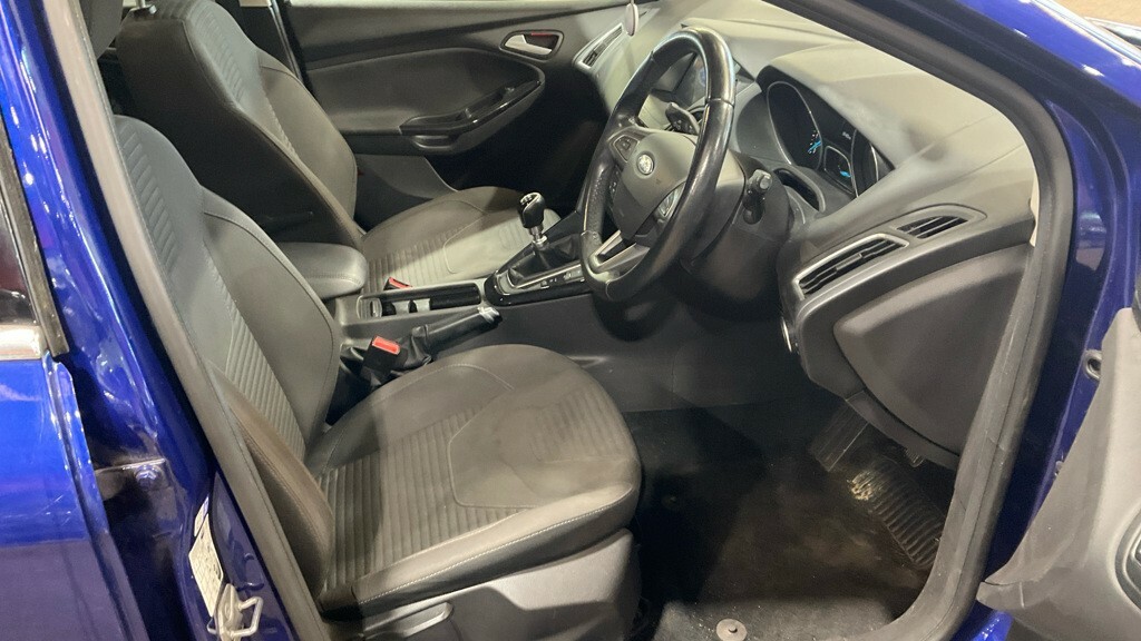 Ford Focus 1.0 Ecoboost Zetec White #11
