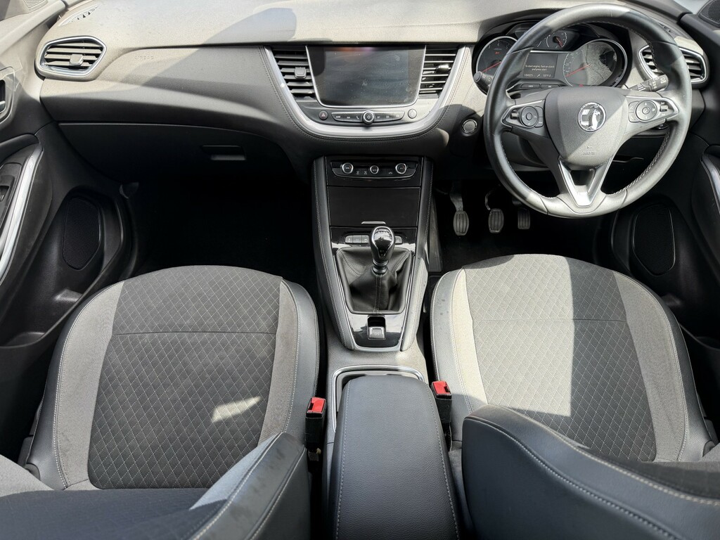 Vauxhall Grandland X Suv 1.2 Turbo Sport Nav 201818 BF18CFM White #4