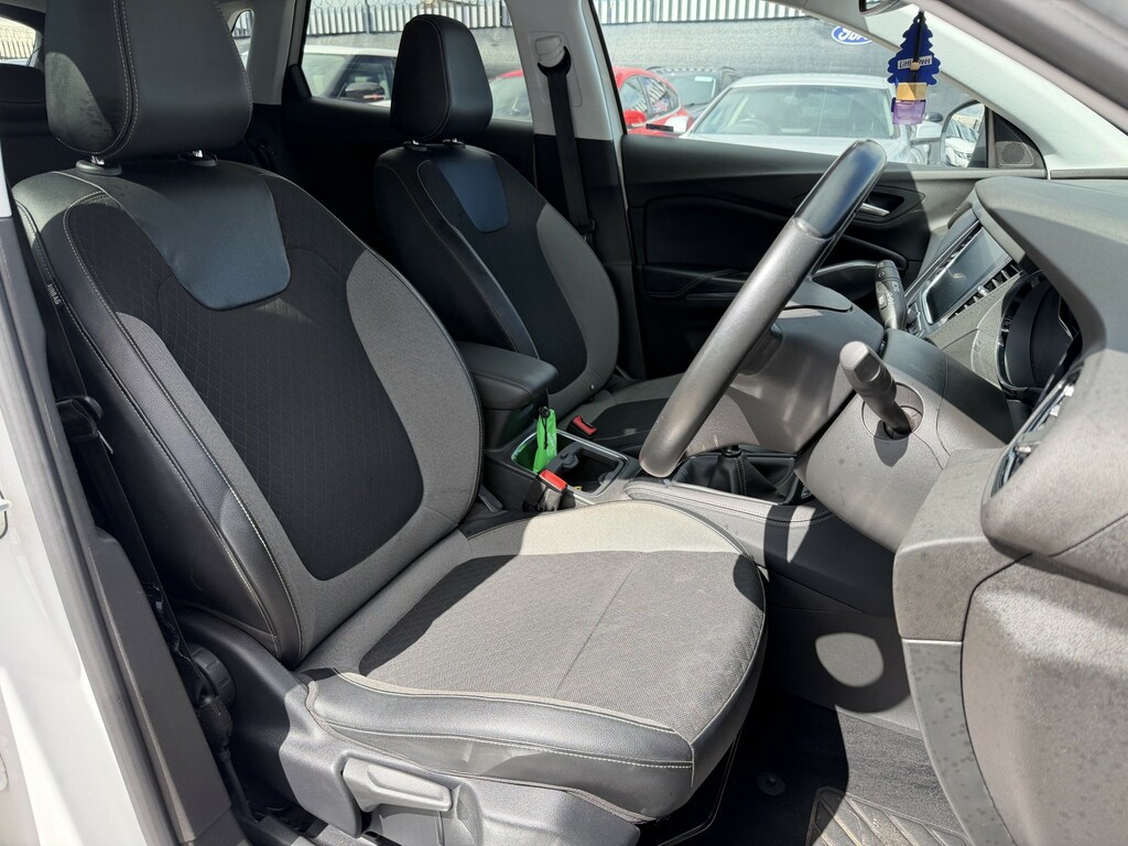 Vauxhall Grandland X Suv 1.2 Turbo Sport Nav 201818 BF18CFM White #2