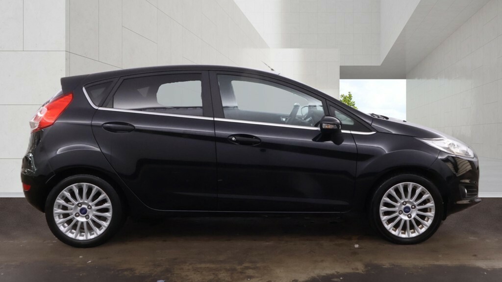 Ford Fiesta 1.0 T Ecoboost Titanium Black #2