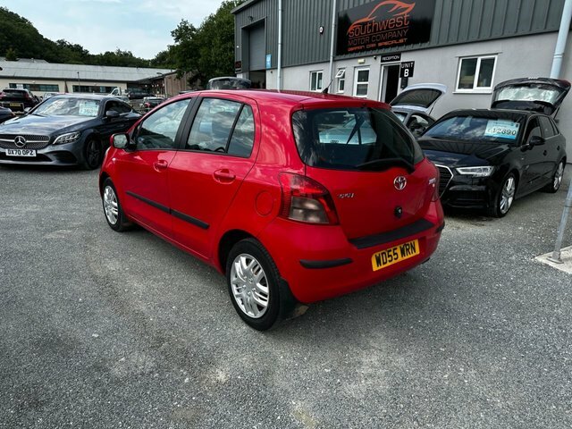 Toyota Yaris Vvt-i T3 Hatchback Red #5