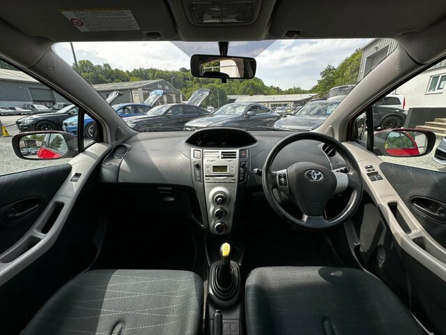 Toyota Yaris 1.3 T3 Multimode Red #20