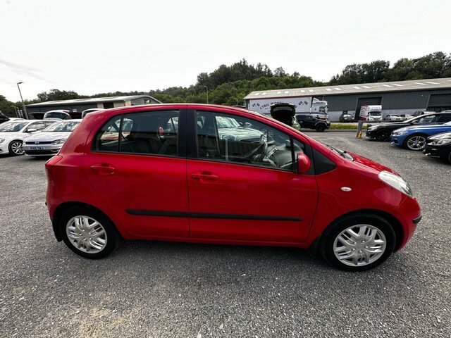 Toyota Yaris 1.3 T3 Multimode Red #9