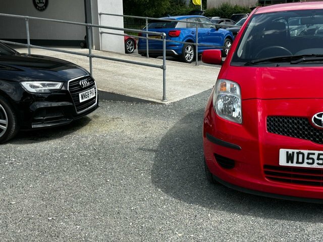Toyota Yaris 1.3 T3 Multimode Red #29