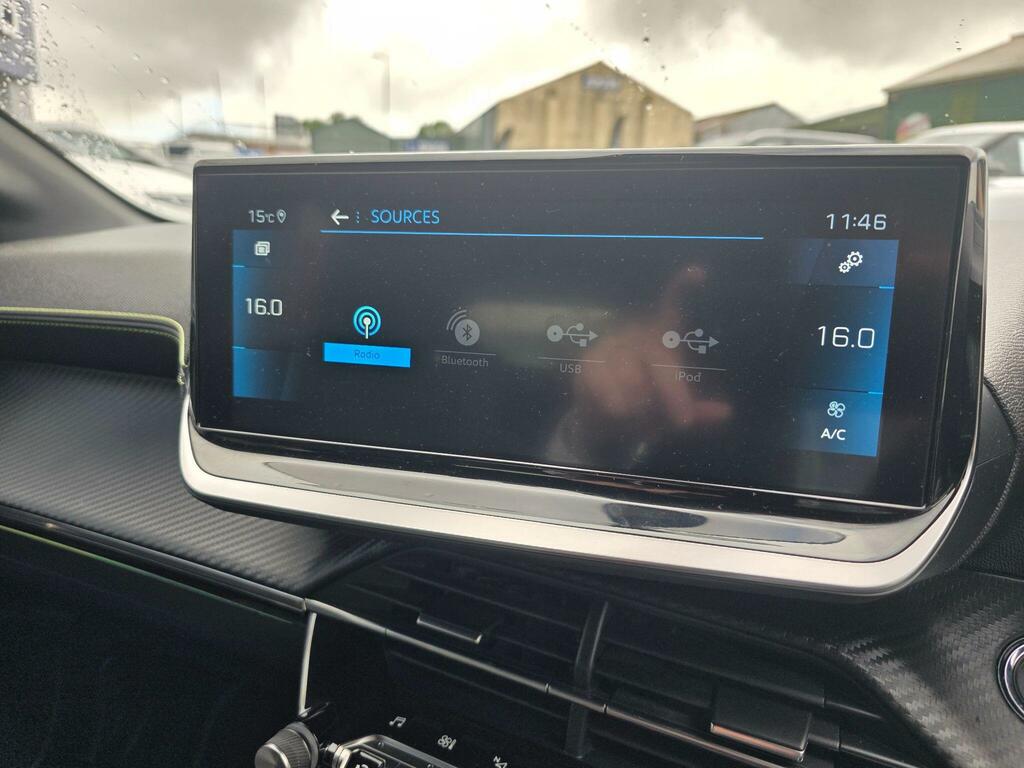 Peugeot 208 1.2 Puretech Allure Premium Hatchback M Black #22