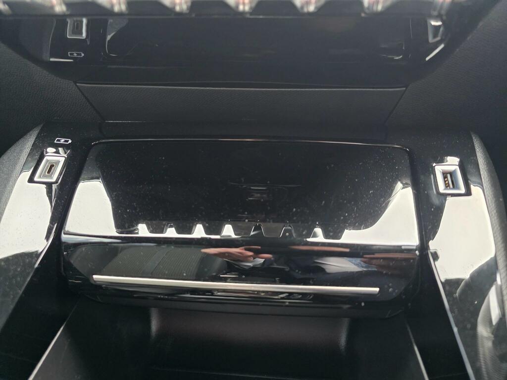 Peugeot 208 1.2 Puretech Allure Premium Hatchback M Black #28
