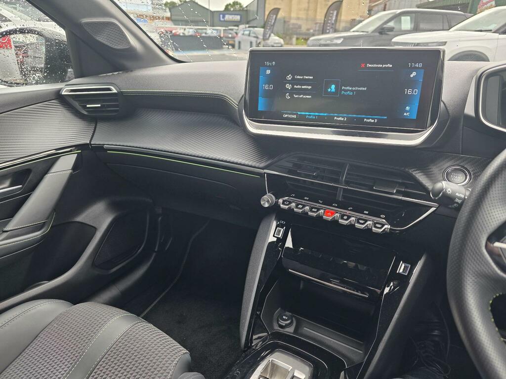 Peugeot 208 1.2 Puretech Allure Premium Hatchback M Black #31