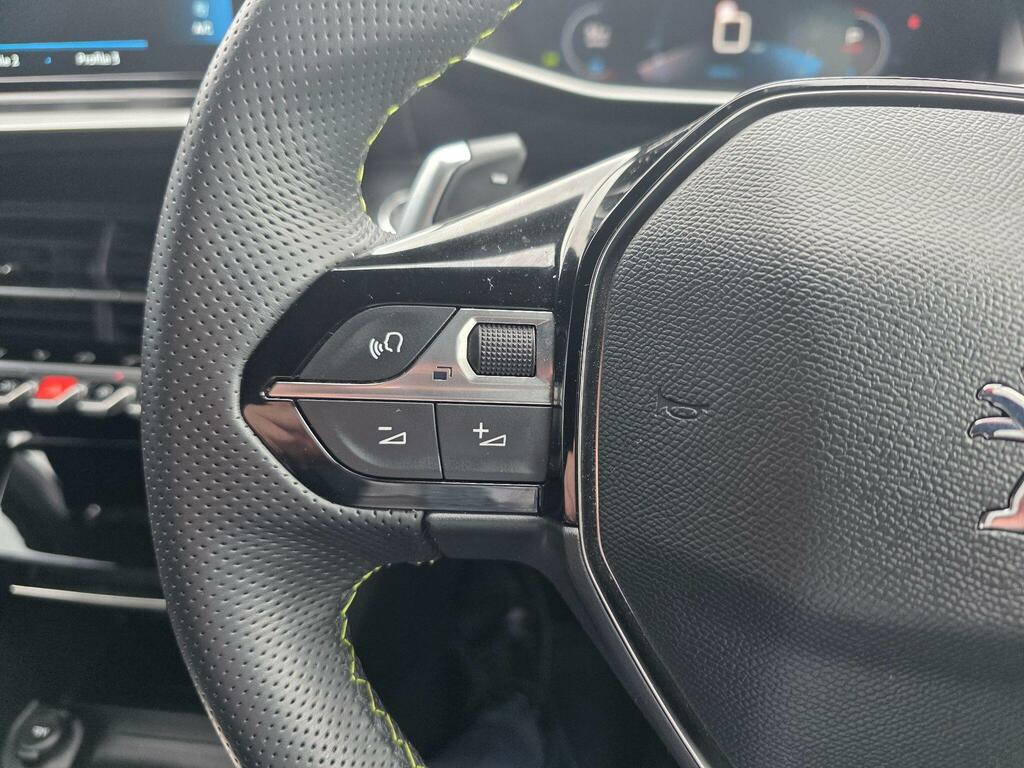 Peugeot 208 1.2 Puretech Allure Premium Hatchback M Black #12