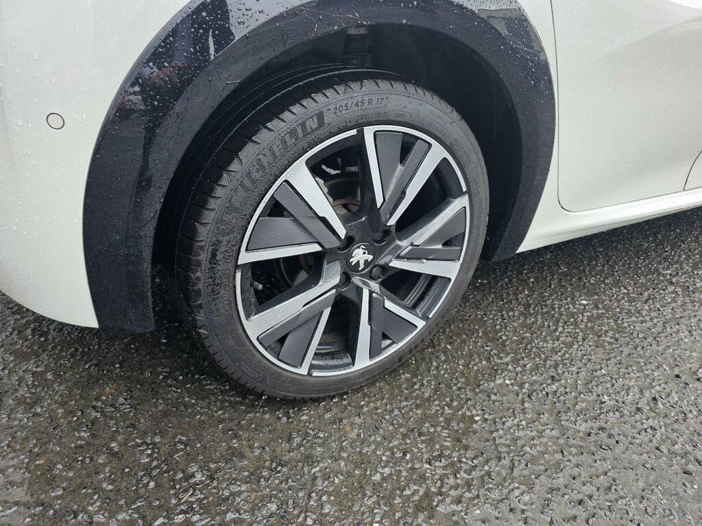 Peugeot 208 1.2 Puretech Allure Premium Hatchback M Black #19