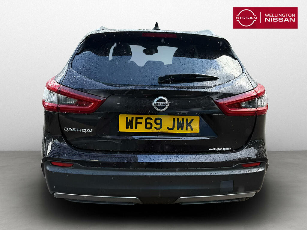 Nissan Qashqai 1.5 Dci 115 Tekna Dct WF69JWK Black #4