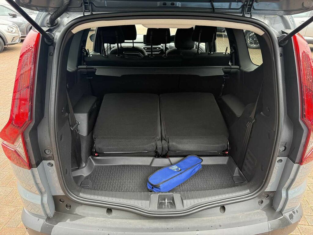 Dacia Jogger 1.6 Hev Extreme Grey #6