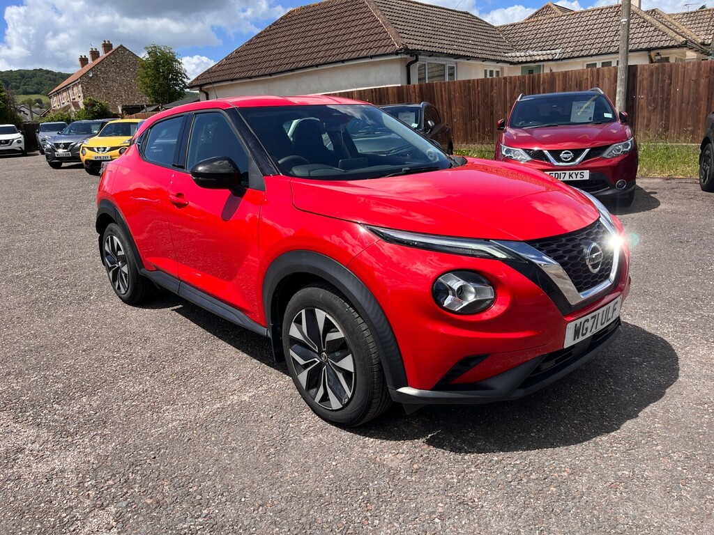 Nissan Juke Hatchback Brown #1
