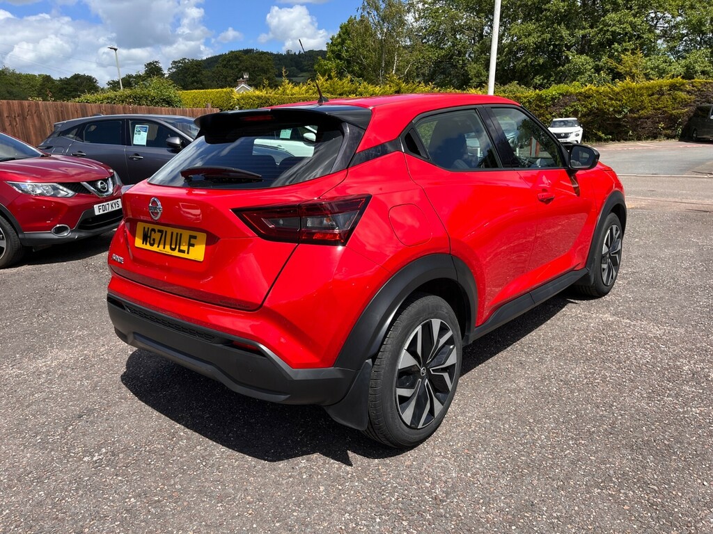 Nissan Juke Hatchback Brown #2