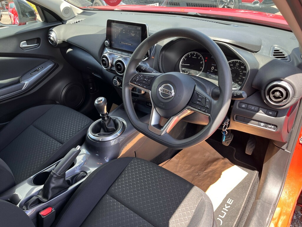 Nissan Juke Hatchback Brown #26