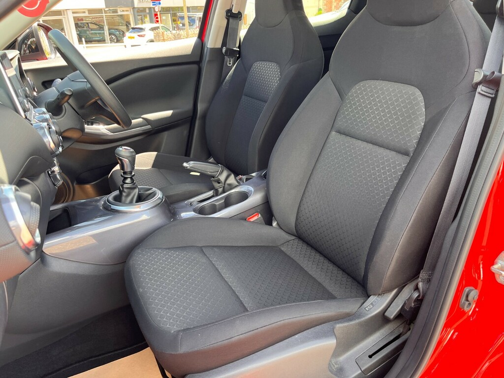 Nissan Juke Hatchback Brown #30