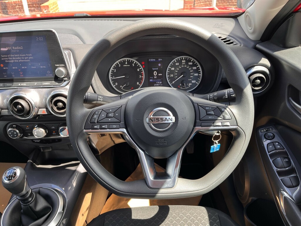 Nissan Juke Hatchback Brown #9