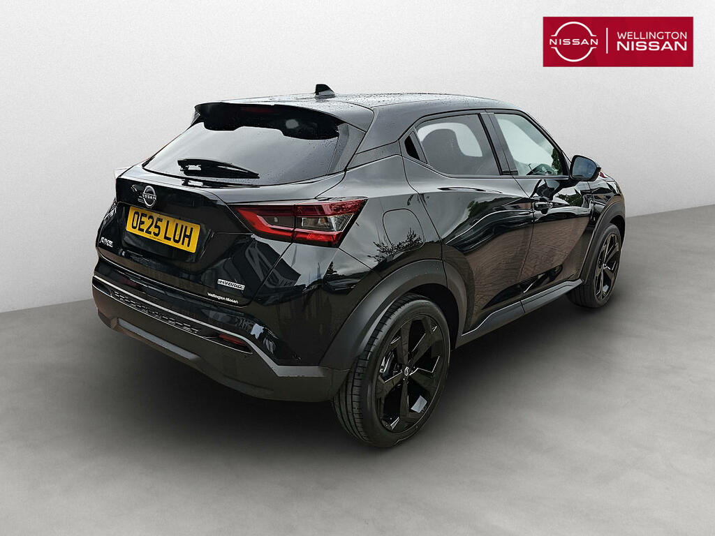 Nissan Juke 1.6 Hybrid Tekna Black #3