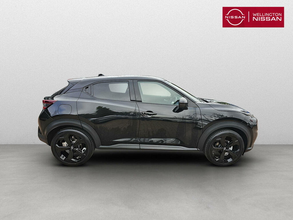 Nissan Juke 1.6 Hybrid Tekna Black