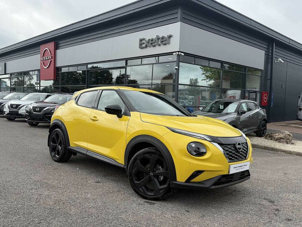 Nissan Juke 1.6 Hybrid Tekna Yellow
