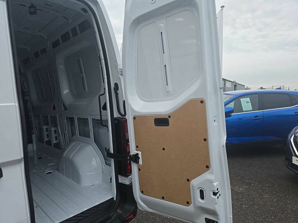 Nissan InterStar 2.0 Dci 130Ps H2 Tekna Van White #15