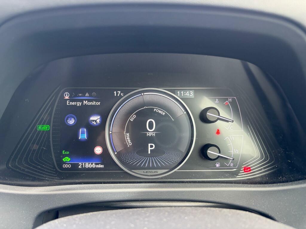 Lexus UX 2.0 E-cvt Euro 6 Ss White #18