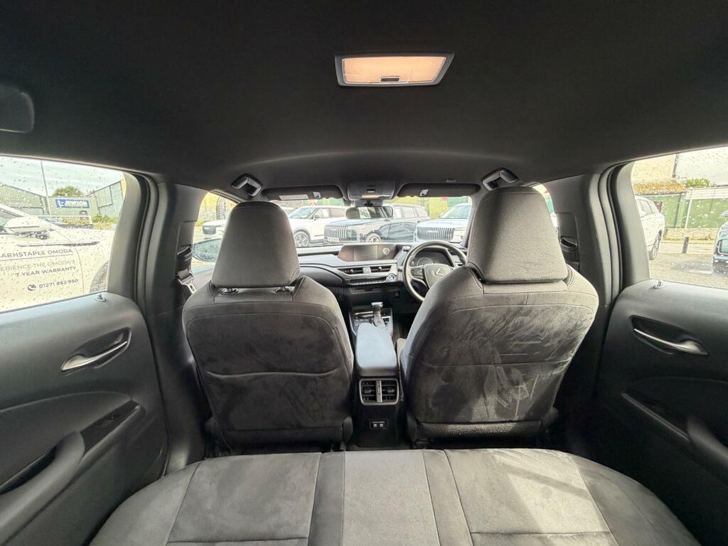 Lexus UX 2.0 E-cvt Euro 6 Ss White #10