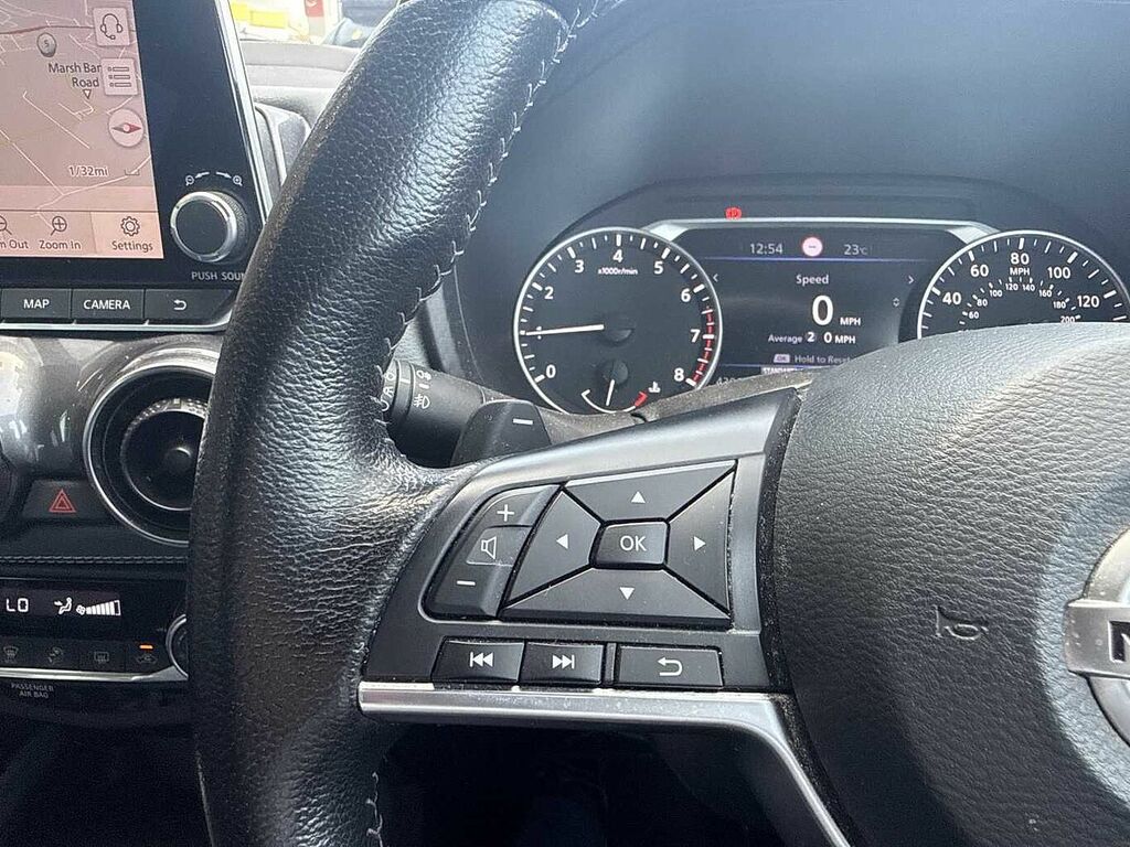 Nissan Juke 1.0L Dig-t N-connecta 116 Bhp Red #15