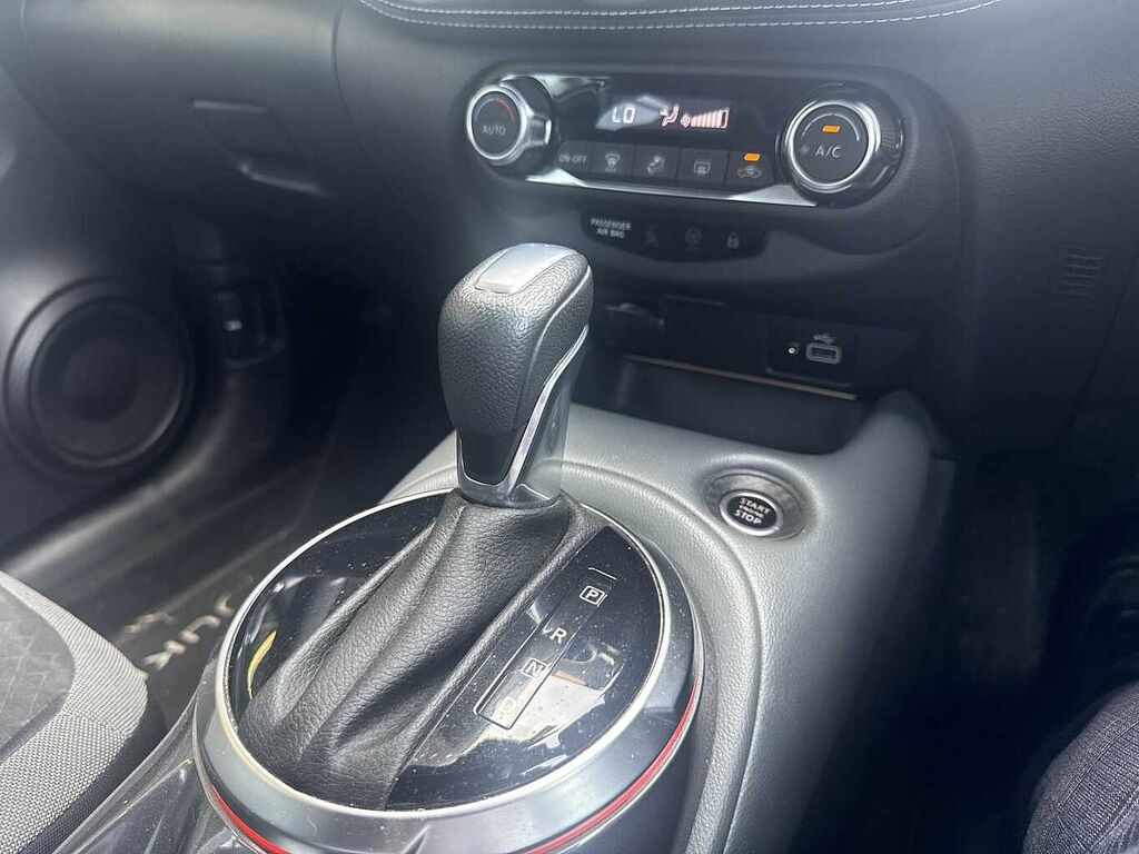 Nissan Juke 1.0L Dig-t N-connecta 116 Bhp Red #21