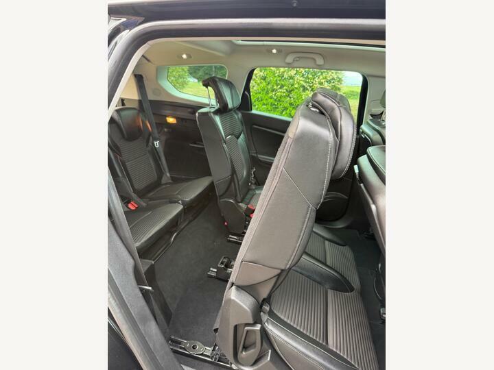 Renault Grand Scenic Iconic Red #38