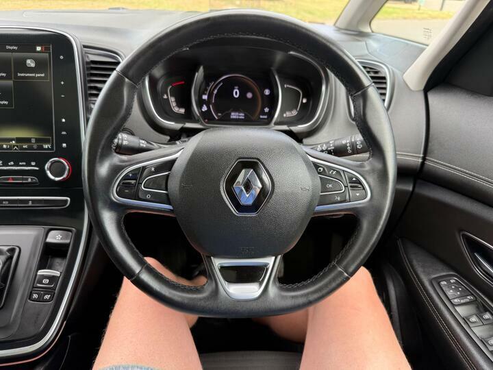 Renault Grand Scenic Iconic Red #56
