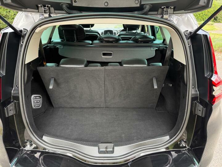 Renault Grand Scenic Iconic Red #27