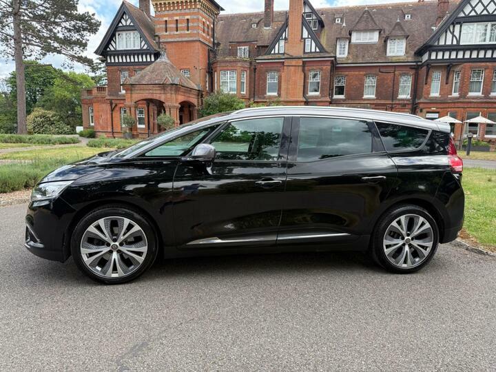 Renault Grand Scenic Iconic Red #11