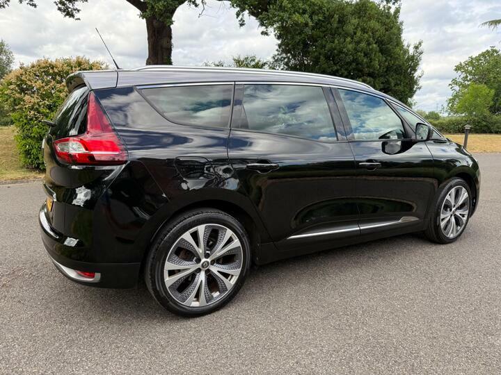 Renault Grand Scenic Iconic Red #24